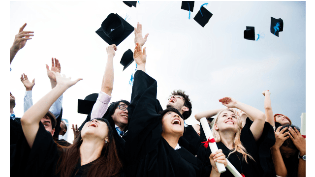 Une cérémonie pour célébrer les diplômés de la promotion 2023